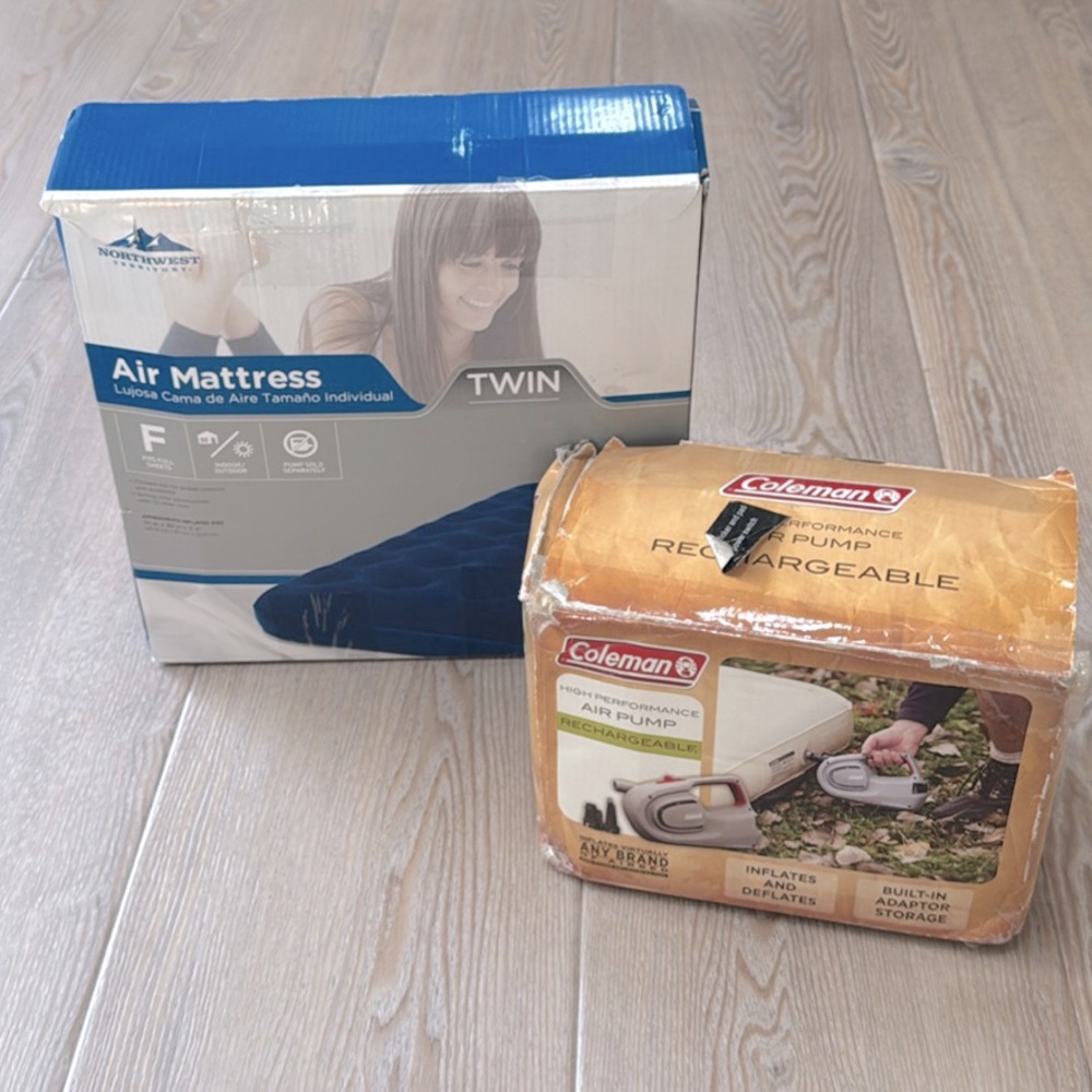 Twin Air Mattresses and Air Pump